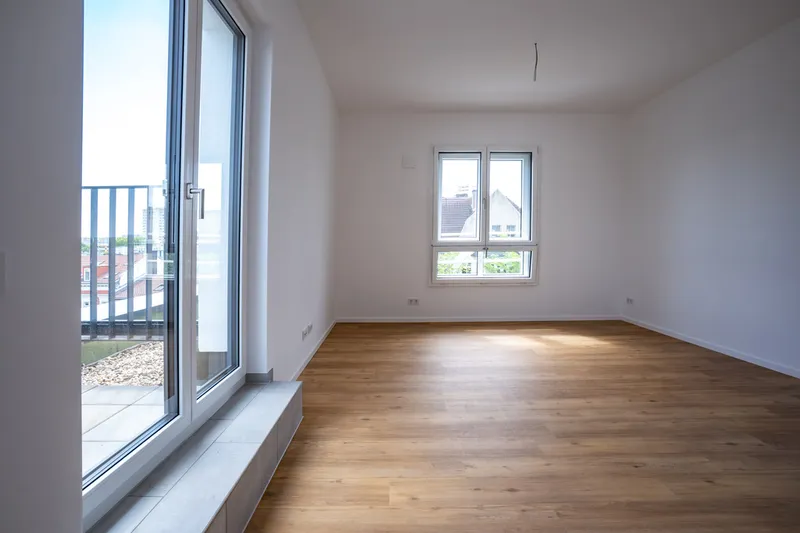 Wohnen über den Dächern: 2-Zimmer mit Dachterrasse und viel Platz — photo 1